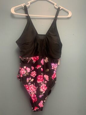 Cupshe Black & Pink Floral Bandeau One-Piece Swimsuit